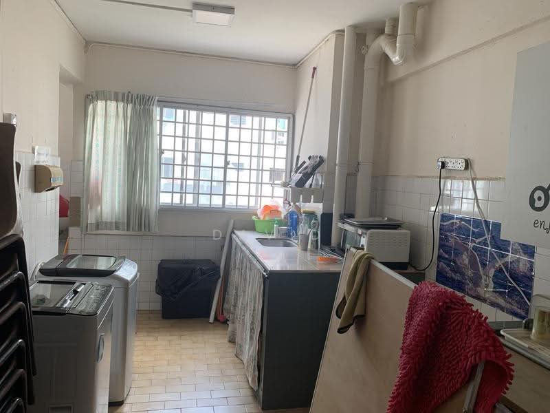 166 Bukit Batok West Avenue 8, 166 Bukit Batok West Avenue 8, Dairy Farm / Bukit Panjang / Choa Chu Kang, Room Rental, 120 sqft, HDB Flat For Rent, by David Tan, 500263476 - Kitchen - PropertyGuru.com.sg