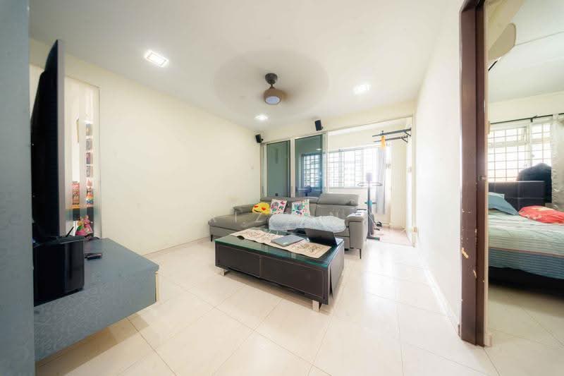 669 Jalan Damai, 669 Jalan Damai, Eunos / Geylang / Paya Lebar, 4 Bedrooms, 1,377 sqft, HDB Flat For Sale, by Rizqin Adam, 500263496 - Living Room - PropertyGuru.com.sg