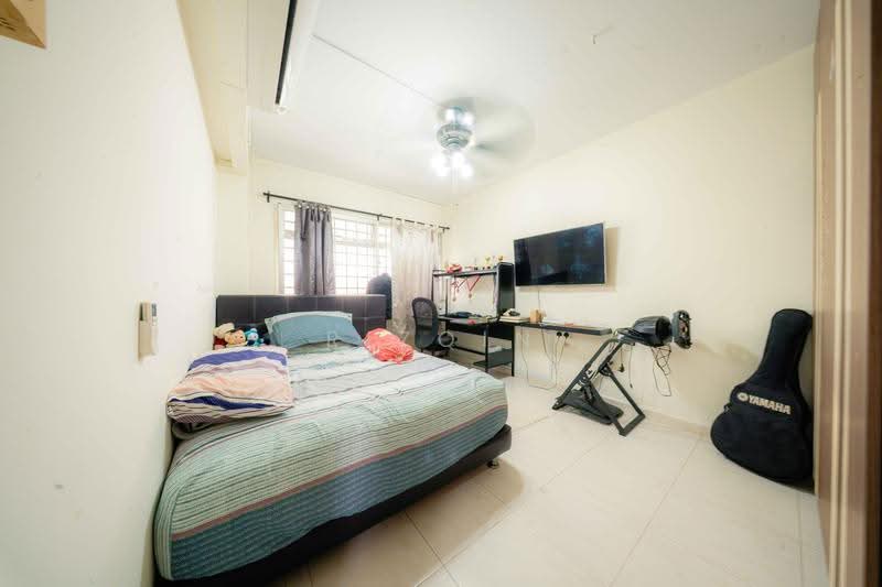 669 Jalan Damai, 669 Jalan Damai, Eunos / Geylang / Paya Lebar, 4 Bedrooms, 1,377 sqft, HDB Flat For Sale, by Rizqin Adam, 500263496 - Bedroom - PropertyGuru.com.sg