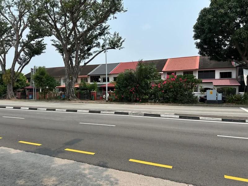 Rare Ground Floor Macperson Rd for rent, MacPherson Road, Macpherson / Potong Pasir, 2 Bedrooms, 915 sqft, Apartment For Rent, by Joseph Goh, 500263501 - Exterior - PropertyGuru.com.sg