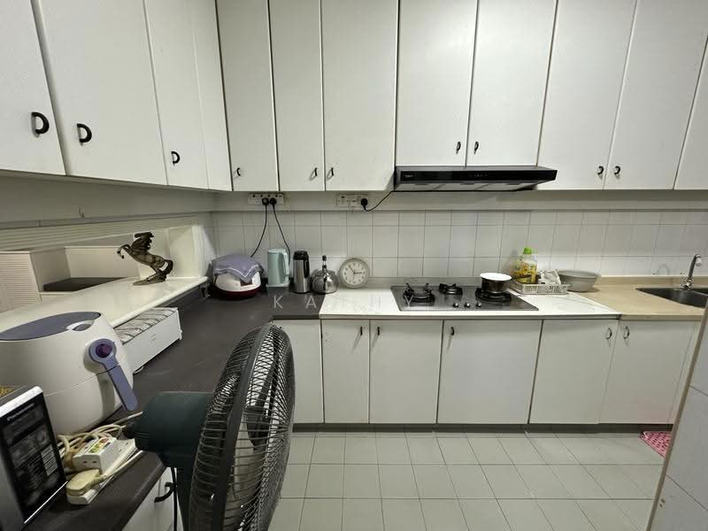 Fernwood Towers, 22 Fernwood Terrace, East Coast / Marine Parade, Room Rental, 170 sqft, Condominium For Rent, by Kathy Nguyen, 500263504 - Kitchen - PropertyGuru.com.sg