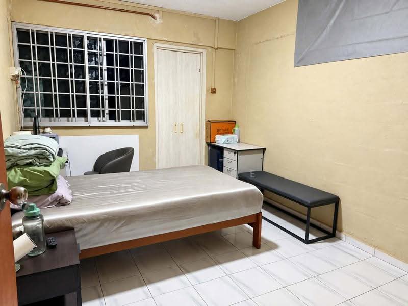 208 Yishun Street 21, 208 Yishun Street 21, Sembawang / Yishun, 3 Bedrooms, 1,001 sqft, HDB Flat For Sale, by Jasmine Lee T W, 500263507 - Bedroom - PropertyGuru.com.sg
