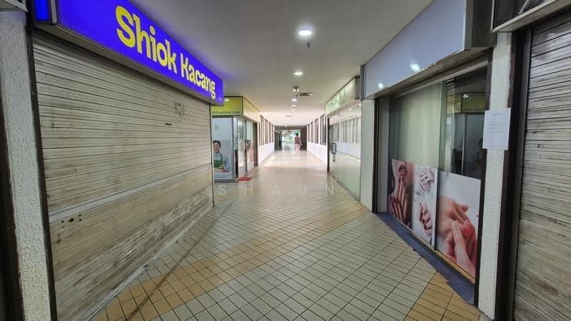 Upper Serangoon Shopping Centre, 756 Upper Serangoon Road, Hougang / Punggol / Sengkang, 172 sqft, Other Retail For Sale, by Shaun Dhillon, 500263511 - Corridor - CommercialGuru.com.sg