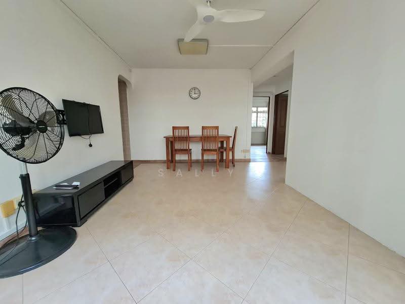 572 Pasir Ris Street 53, 572 Pasir Ris Street 53, Pasir Ris / Tampines, 3 Bedrooms, 1,205 sqft, HDB Flat For Rent, by Sally Ong, 500263523 - Living Room - PropertyGuru.com.sg