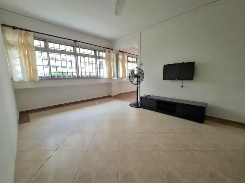 572 Pasir Ris Street 53, 572 Pasir Ris Street 53, Pasir Ris / Tampines, 3 Bedrooms, 1,205 sqft, HDB Flat For Rent, by Sally Ong, 500263523 - Living Room - PropertyGuru.com.sg