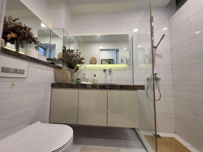 Upper Neram Road, Upper Neram Road, Seletar / Yio Chu Kang, 4 Bedrooms, 5,000 sqft, Semi-Detached House For Rent, by Neo Chee Seng, 500263536 - Common Bath - PropertyGuru.com.sg