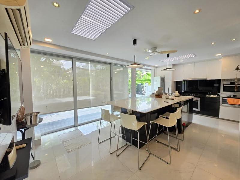 Upper Neram Road, Upper Neram Road, Seletar / Yio Chu Kang, 4 Bedrooms, 5,000 sqft, Semi-Detached House For Rent, by Neo Chee Seng, 500263536 - Kitchen with Island Top - PropertyGuru.com.sg