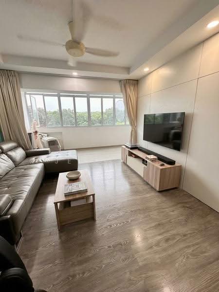 633 Hougang Avenue 8, 633 Hougang Avenue 8, Hougang / Punggol / Sengkang, 4 Bedrooms, 1,593 sqft, HDB Flat For Sale, by Jeremy Li, 500263564 - Living Room - PropertyGuru.com.sg