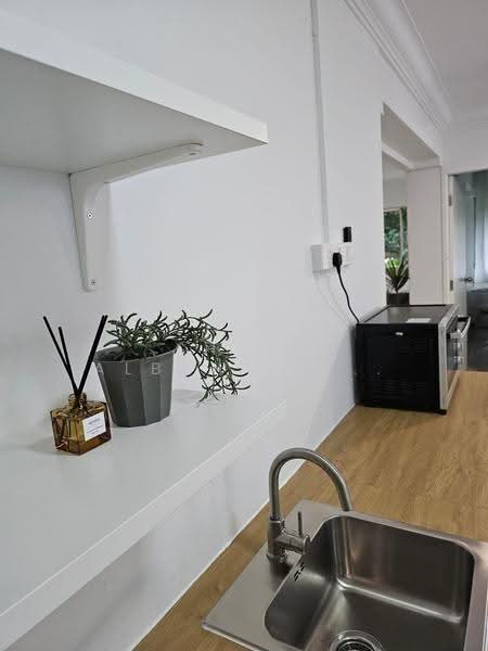 126 Pasir Ris Street 11, 126 Pasir Ris Street 11, Pasir Ris / Tampines, 3 Bedrooms, 1,109 sqft, HDB Flat For Sale, by Shari Albahar-Carlesater, 500263568 - Kitchen - PropertyGuru.com.sg