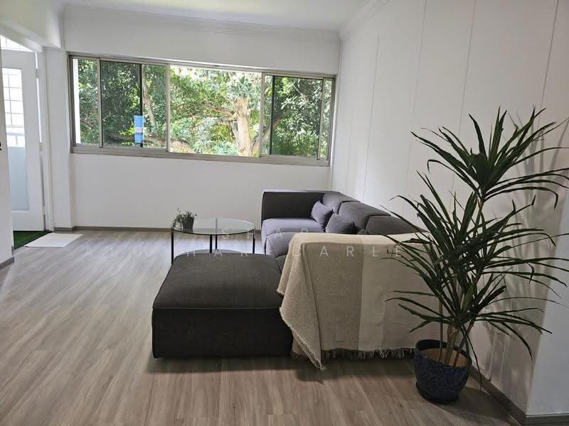 126 Pasir Ris Street 11, 126 Pasir Ris Street 11, Pasir Ris / Tampines, 3 Bedrooms, 1,109 sqft, HDB Flat For Sale, by Shari Albahar-Carlesater, 500263568 - Living Room - PropertyGuru.com.sg