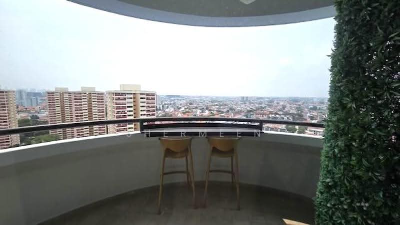 Mandarin Gardens, 5 Siglap Road, East Coast / Marine Parade, 1 Bedroom, 732 sqft, Condominium For Rent, by Shermeen Chow, 500263592 - Balcony - City View. North/West Facing - PropertyGuru.com.sg