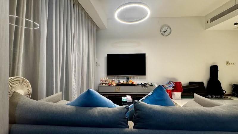 D01! superb location! 700sqft only at $2,4xx psf!, 23 Marina Way, Boat Quay / Raffles Place / Marina, 1 Bedroom, 700 sqft, Condominium For Sale, by Ethan Yang, 500263596 - Living Room - PropertyGuru.com.sg