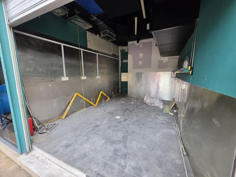 Grandlink Square, 511 Guillemard Road, Eunos / Geylang / Paya Lebar, 1,200 sqft, Mall Shop For Rent, by Paul Chen, 500263604 - Interior - CommercialGuru.com.sg
