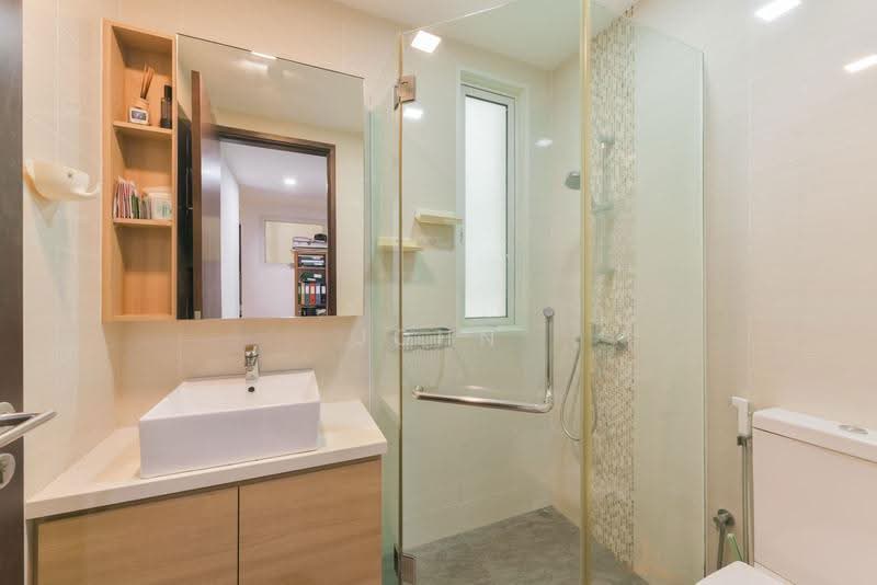 Country Park Condo, 51 Bedok Road, Bedok / Upper East Coast, 3 Bedrooms, 1,335 sqft, Condominium For Rent, by John Ng, 500263612 - Bathroom - PropertyGuru.com.sg