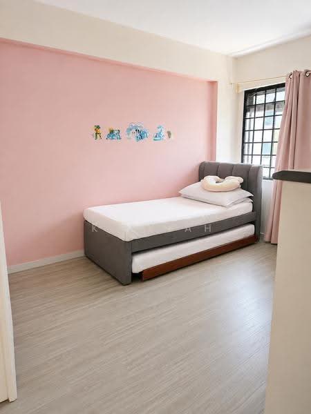 387 Tampines Street 32, 387 Tampines Street 32, Pasir Ris / Tampines, 4 Bedrooms, 1,378 sqft, HDB Flat For Sale, by Kim Wah Ng, 500263615 - Bedroom - PropertyGuru.com.sg
