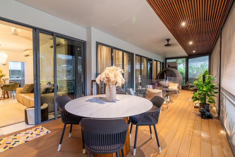 Parc Olympia, 60 Flora Drive, Changi Airport / Changi Village, 3 Bedrooms, 1,453 sqft, Condominium For Sale, by Tessa Pan, 500263616 - Living Room - PropertyGuru.com.sg