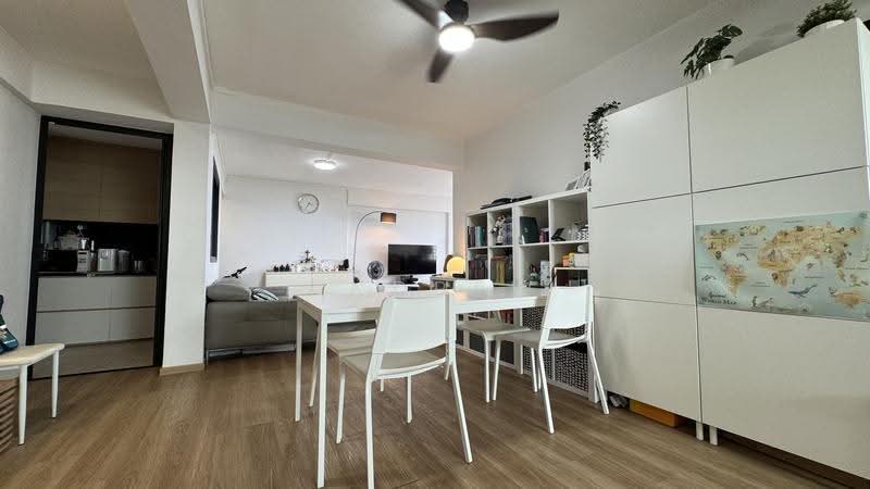 79 Marine Drive, 79 Marine Drive, East Coast / Marine Parade, 3 Bedrooms, 1,291 sqft, HDB Flat For Sale, by Andrew Yong, 500263623 - Living Room - PropertyGuru.com.sg