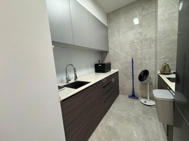Stirling Residences, 23 Stirling Road, Alexandra / Commonwealth, 2 Bedrooms, 689 sqft, Condominium For Rent, by Victor Pang, 500263624 - Kitchen - PropertyGuru.com.sg
