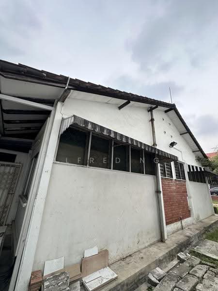 Opera Estate, Jalan Bangsawan, East Coast / Marine Parade, 3 Bedrooms, 1,500 sqft, Semi-Detached House For Sale, by Alfred Ng, 500263625 - Exterior - PropertyGuru.com.sg
