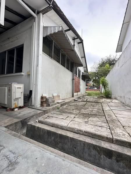 Opera Estate, Jalan Bangsawan, East Coast / Marine Parade, 3 Bedrooms, 1,500 sqft, Semi-Detached House For Sale, by Alfred Ng, 500263625 - Exterior - PropertyGuru.com.sg