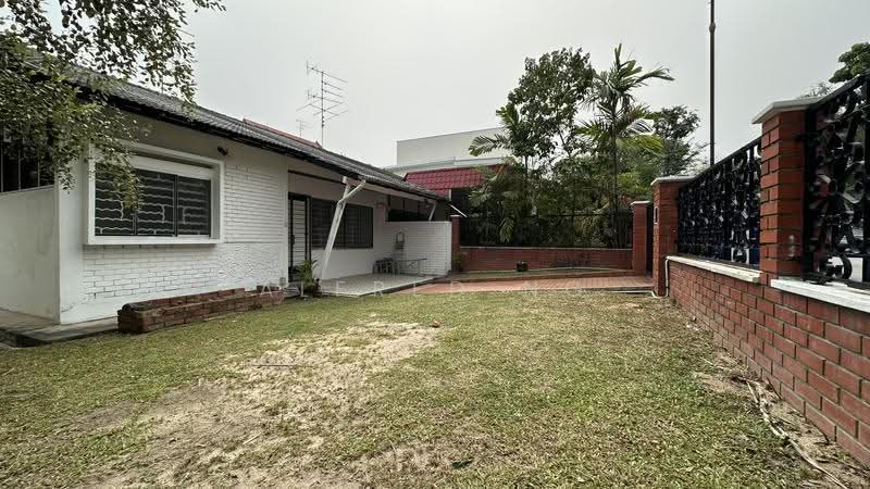 Opera Estate, Jalan Bangsawan, East Coast / Marine Parade, 3 Bedrooms, 1,500 sqft, Semi-Detached House For Sale, by Alfred Ng, 500263625 - Exterior - PropertyGuru.com.sg