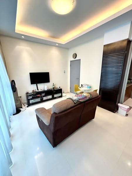 Mill Point, 3 Zion Close, Tanglin / Holland / Bukit Timah, 1 Bedroom, 527 sqft, Apartment For Rent, by Darrell Sim, 500263626 - Living Room - PropertyGuru.com.sg