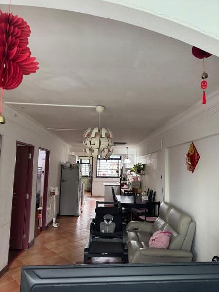 124 Lorong 1 Toa Payoh, 124 Lorong 1 Toa Payoh, Balestier / Toa Payoh, 2 Bedrooms, 850 sqft, HDB Flat For Sale, by Steven Lee, 500263628 - Living Room - PropertyGuru.com.sg