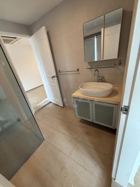 Newly renovated 2/s with basement Semi D with huge land of over 8000sf. 4+3rms, Thomson green, Ang Mo Kio / Bishan / Thomson, 4 Bedrooms, 4,000 sqft, Semi-Detached House For Rent, by Patricia Lim, 500263648 - PropertyGuru.com.sg