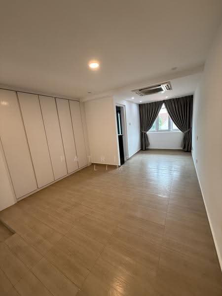 Newly renovated 2/s with basement Semi D with huge land of over 8000sf. 4+3rms, Thomson green, Ang Mo Kio / Bishan / Thomson, 4 Bedrooms, 4,000 sqft, Semi-Detached House For Rent, by Patricia Lim, 500263648 - PropertyGuru.com.sg