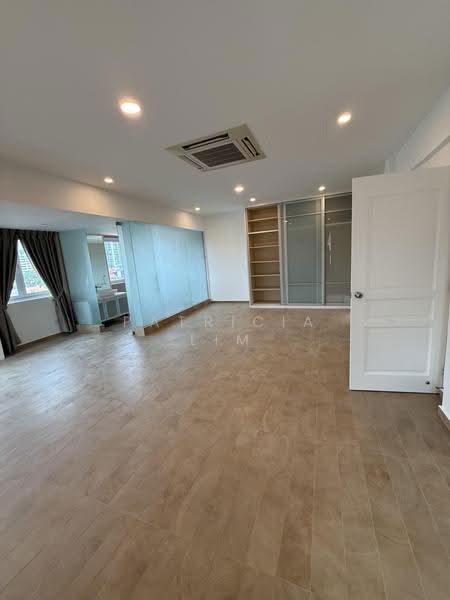 Newly renovated 2/s with basement Semi D with huge land of over 8000sf. 4+3rms, Thomson green, Ang Mo Kio / Bishan / Thomson, 4 Bedrooms, 4,000 sqft, Semi-Detached House For Rent, by Patricia Lim, 500263648 - PropertyGuru.com.sg