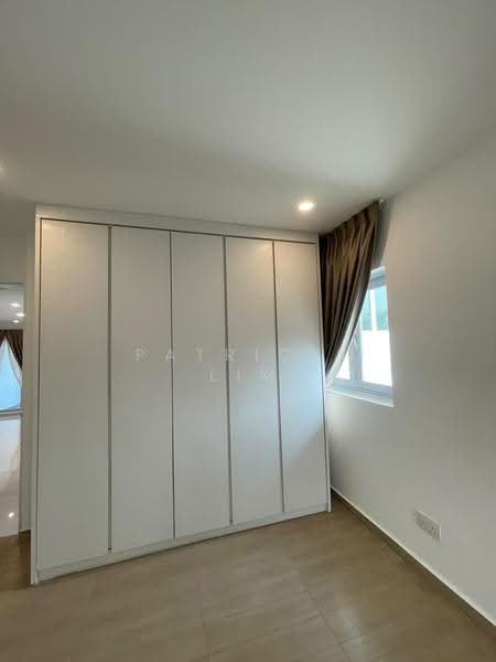 Newly renovated 2/s with basement Semi D with huge land of over 8000sf. 4+3rms, Thomson green, Ang Mo Kio / Bishan / Thomson, 4 Bedrooms, 4,000 sqft, Semi-Detached House For Rent, by Patricia Lim, 500263648 - Bedroom - PropertyGuru.com.sg