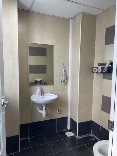 Midview City, 18 Sin Ming Lane, Ang Mo Kio / Bishan / Thomson, 1,432 sqft, Light Industrial (B1) For Sale, by Low Wei Leng, 500263659 - CommercialGuru.com.sg