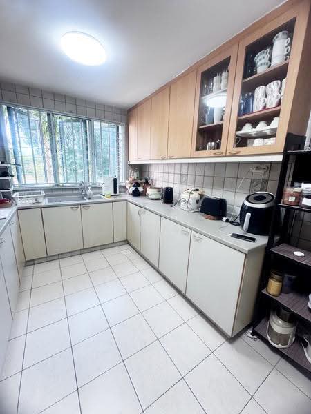 The Makena, 123 Meyer Road, East Coast / Marine Parade, 3 Bedrooms, 1,582 sqft, Condominium For Sale, by Iris Ng, 500263666 - Kitchen - PropertyGuru.com.sg