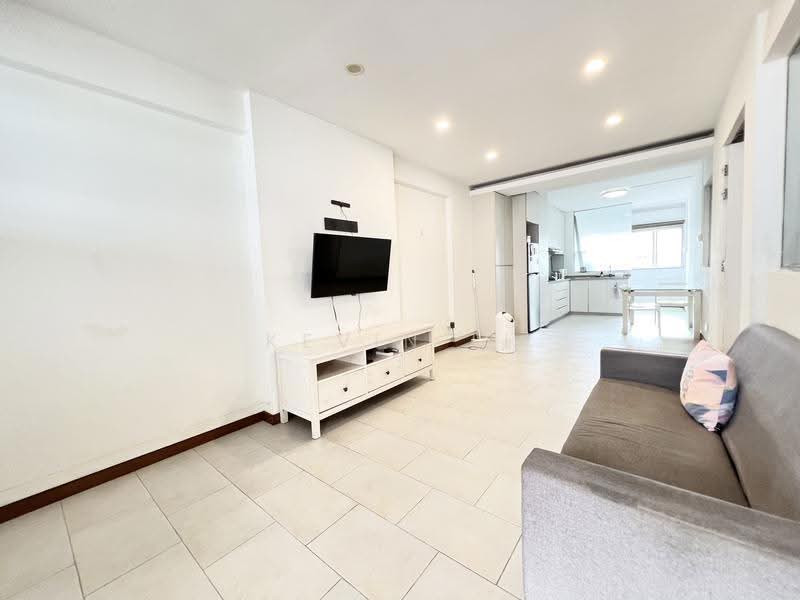 728 Clementi West Street 2, 728 Clementi West Street 2, Buona Vista / West Coast / Clementi New Town, 2 Bedrooms, 732 sqft, HDB Flat For Rent, by Kevin Li, 500263668 - Living Room - PropertyGuru.com.sg