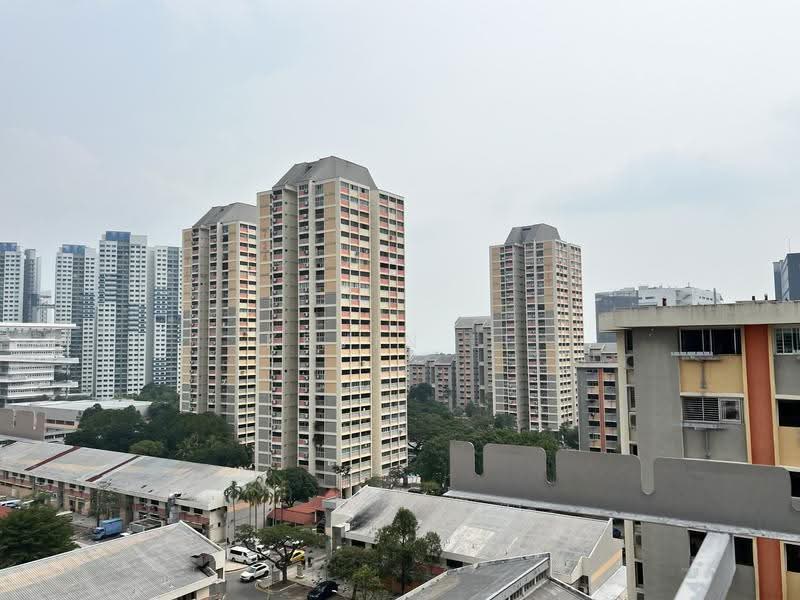728 Clementi West Street 2, 728 Clementi West Street 2, Buona Vista / West Coast / Clementi New Town, 2 Bedrooms, 732 sqft, HDB Flat For Rent, by Kevin Li, 500263668 - Exterior - PropertyGuru.com.sg