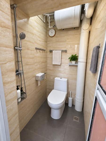 17 Beach Road, 17 Beach Road, Beach Road / Bugis / Rochor, 3 Bedrooms, 829 sqft, HDB Flat For Sale, by Alvin Tay, 500263679 - Bathroom 1 - PropertyGuru.com.sg