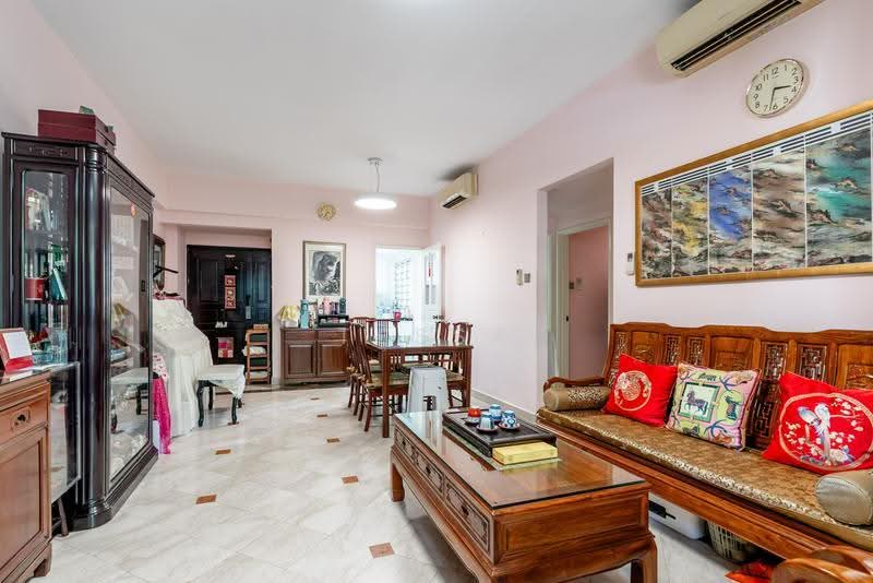 Symphony Heights, 33 Hume Avenue, Clementi Park / Upper Bukit Timah, 2 Bedrooms, 990 sqft, Condominium For Sale, by Tessa Pan, 500263683 - Living Room - PropertyGuru.com.sg
