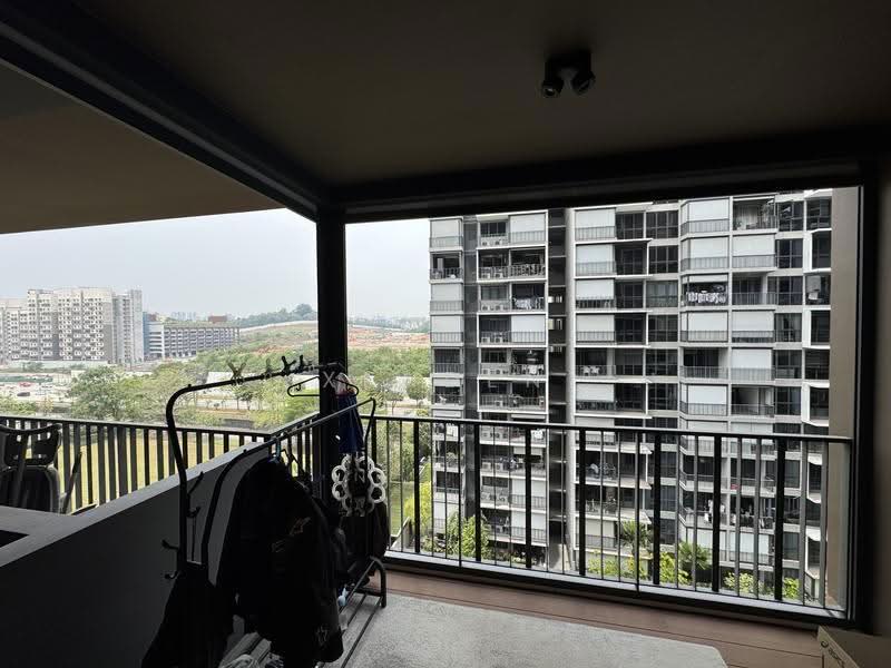 iNz Residence, 68 Choa Chu Kang Avenue 5, Dairy Farm / Bukit Panjang / Choa Chu Kang, Room Rental, 130 sqft, Condominium For Rent, by Xenden Ong, 500263686 - Balcony - PropertyGuru.com.sg