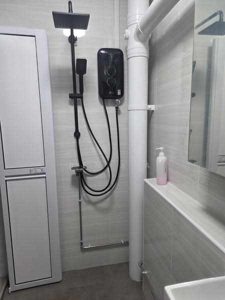 846 Jurong West Street 81, 846 Jurong West Street 81, Boon Lay / Jurong / Tuas, Room Rental, 150 sqft, HDB Flat For Rent, by Ben XIA 夏天鹏, 500263687 - Bathroom - PropertyGuru.com.sg