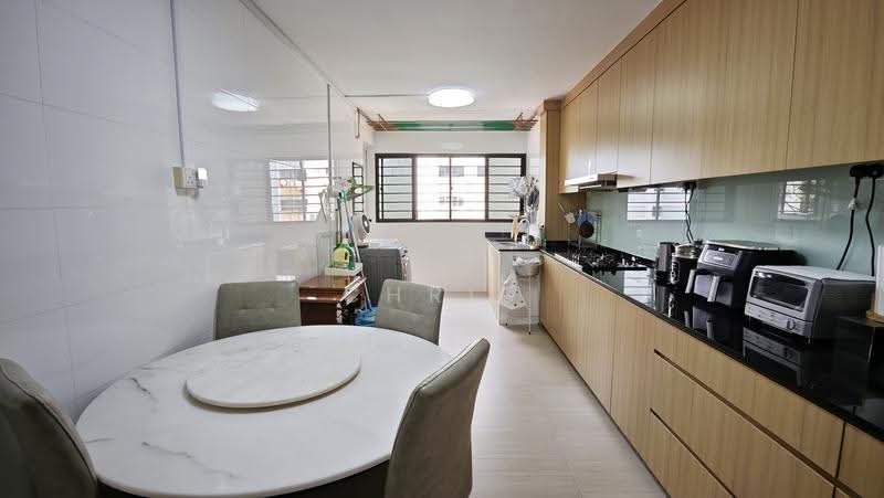 442 Ang Mo Kio Avenue 10, 442 Ang Mo Kio Avenue 10, Ang Mo Kio / Bishan / Thomson, 3 Bedrooms, 990 sqft, HDB Flat For Rent, by Chris Chua, 500263696 - Kitchen - PropertyGuru.com.sg