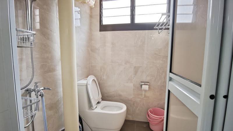 442 Ang Mo Kio Avenue 10, 442 Ang Mo Kio Avenue 10, Ang Mo Kio / Bishan / Thomson, 3 Bedrooms, 990 sqft, HDB Flat For Rent, by Chris Chua, 500263696 - Bathroom - PropertyGuru.com.sg