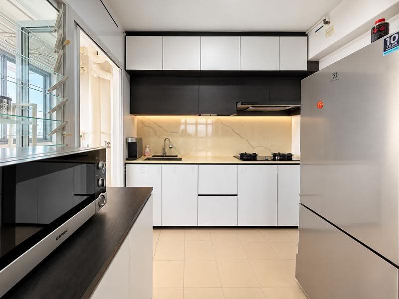 53 Strathmore Avenue, 53 Strathmore Avenue, Alexandra / Commonwealth, 2 Bedrooms, 667 sqft, HDB Flat For Sale, by Wesley Yuen, 500263699 - Kitchen - PropertyGuru.com.sg