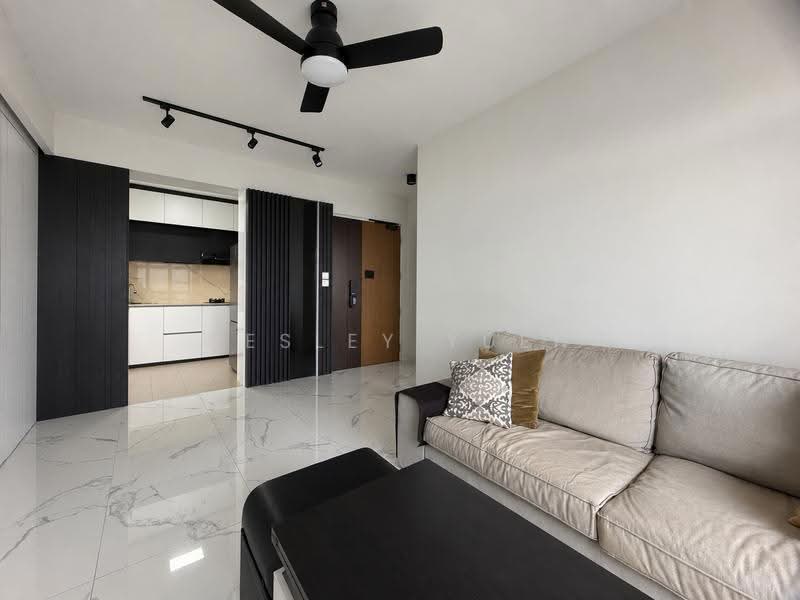 53 Strathmore Avenue, 53 Strathmore Avenue, Alexandra / Commonwealth, 2 Bedrooms, 667 sqft, HDB Flat For Sale, by Wesley Yuen, 500263699 - Living Room - PropertyGuru.com.sg