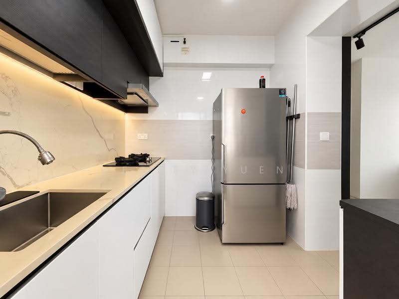 53 Strathmore Avenue, 53 Strathmore Avenue, Alexandra / Commonwealth, 2 Bedrooms, 667 sqft, HDB Flat For Sale, by Wesley Yuen, 500263699 - Kitchen - PropertyGuru.com.sg