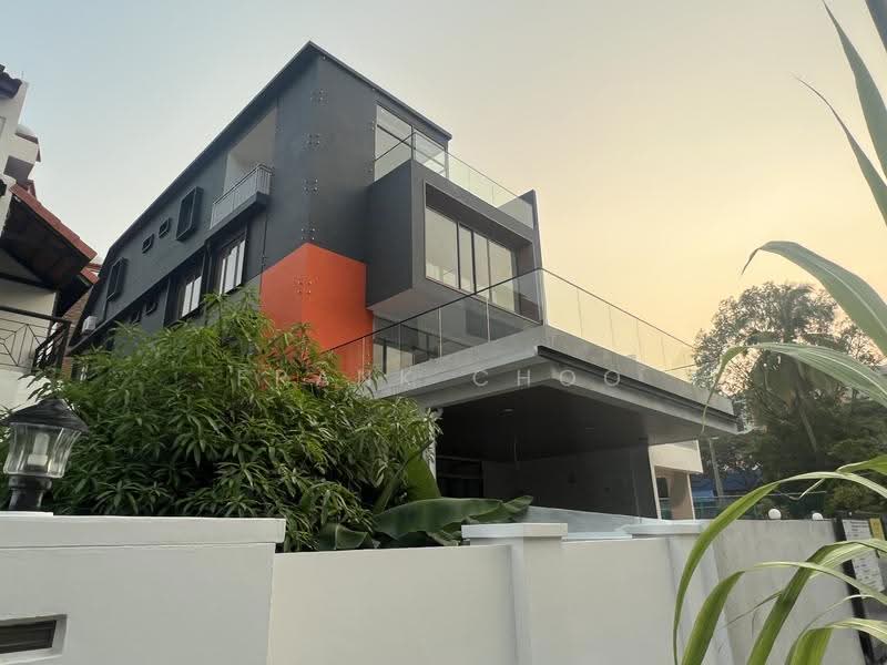 Sallim Road, Eunos / Geylang / Paya Lebar, 9 Bedrooms, 2,000 sqft, Semi-Detached House For Rent, by Frank Choo, 500263708 - Exterior - PropertyGuru.com.sg