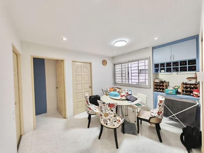 105 Towner Road, 105 Towner Road, Balestier / Toa Payoh, Room Rental, 108 sqft, HDB Flat For Rent, by Young Chng, 500263710 - Dining Room - PropertyGuru.com.sg
