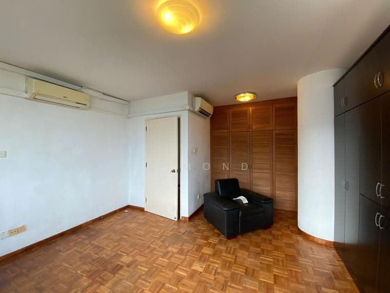 2BR Unit in Siglap, East Coast / Marine Parade, 2 Bedrooms, 1,230 sqft, Apartment For Rent, by Raymond Tay, 500263716 - Interior - PropertyGuru.com.sg