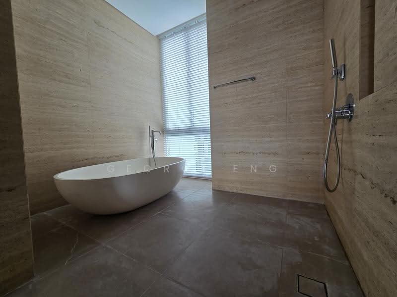 8 Rodyk, 8 Rodyk Street, Orchard / River Valley, 3 Bedrooms, 3,294 sqft, Condominium For Rent, by George Eng, 500263733 - Bathroom - PropertyGuru.com.sg