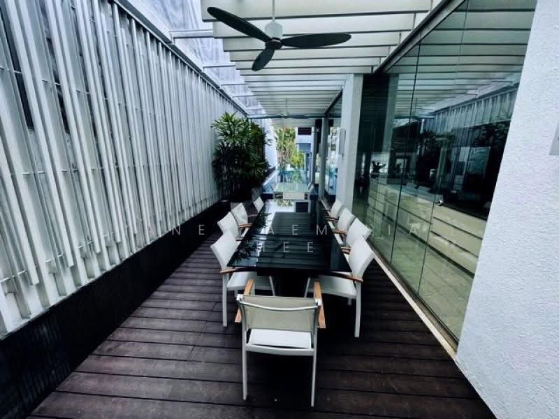 D16 | FREEHOLD SEMI-D WITH POOL - Radiant, Roomy, Ready When You Are, Bedok / Upper East Coast, 6 Bedrooms, 5,000 sqft, Semi-Detached House For Sale, by Janel Aemilia Chee, 500263734 - Exterior - PropertyGuru.com.sg