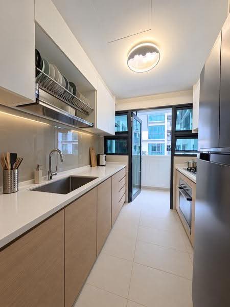 Treasure at Tampines, 41 Tampines Lane, Pasir Ris / Tampines, 4 Bedrooms, 1,238 sqft, Condominium For Sale, by Hazel Lim, 500263738 - Kitchen - PropertyGuru.com.sg